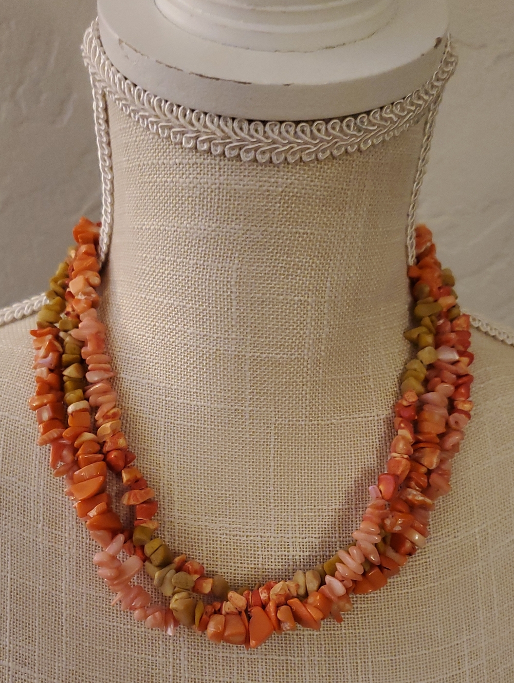 Vintage ERICA LYONS signed Coral Chip Choker Necklace Salmon / Orange